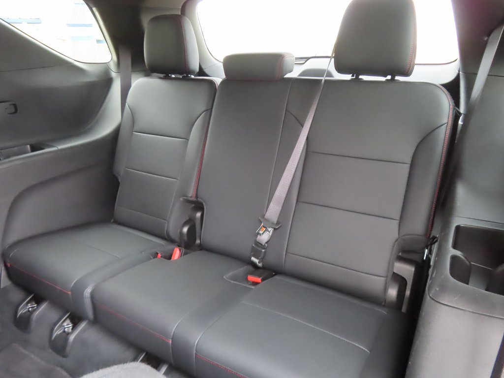 Certified 2024 Chevrolet Traverse RS image 33