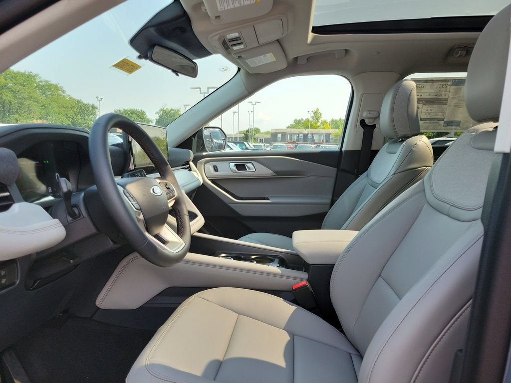 New 2026 Ford Explorer Active w/ Active Comfort Package AWD/4WD image 18