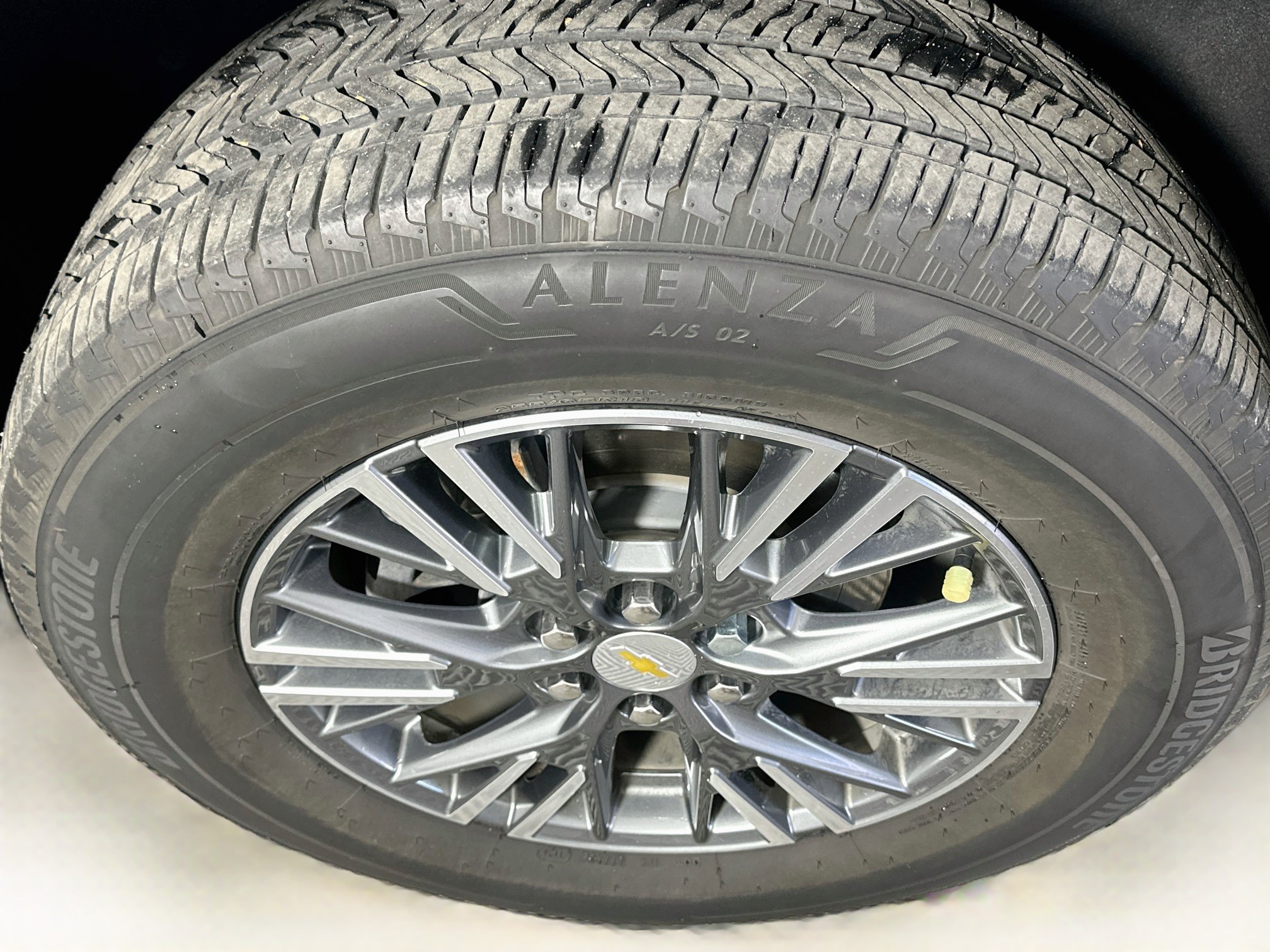 Used 2024 Chevrolet Traverse LS FWD image 11