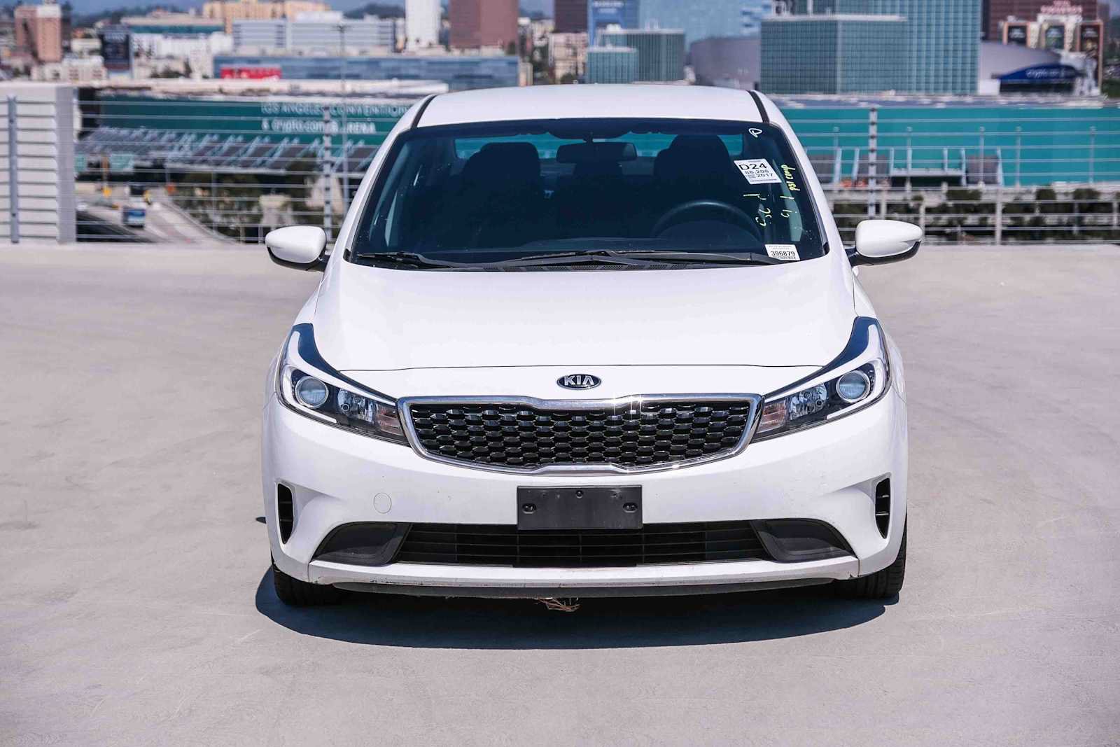 Used 2017 Kia Forte LX FWD image 2