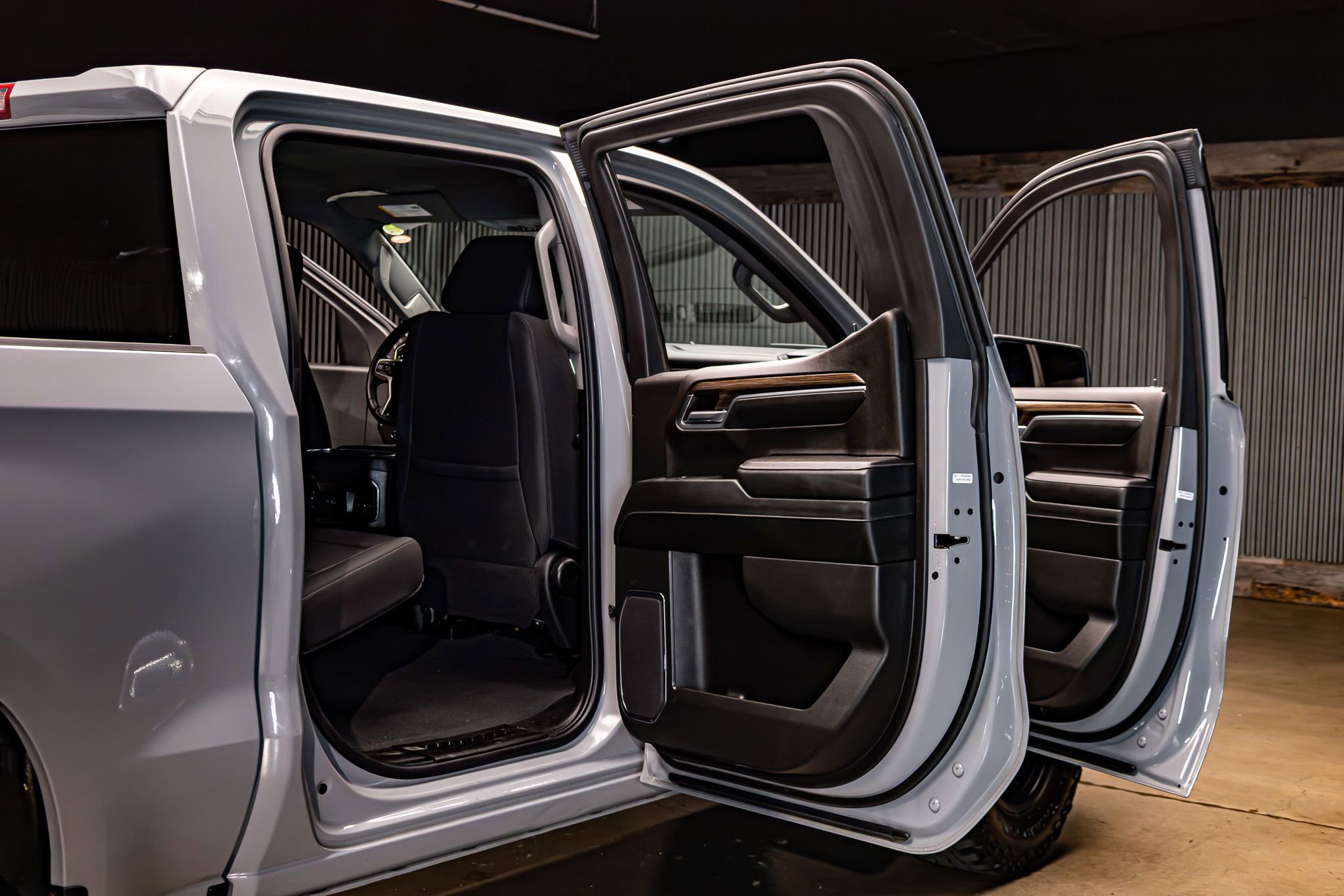 Used 2024 Chevrolet Silverado 1500 LT Trail Boss image 28