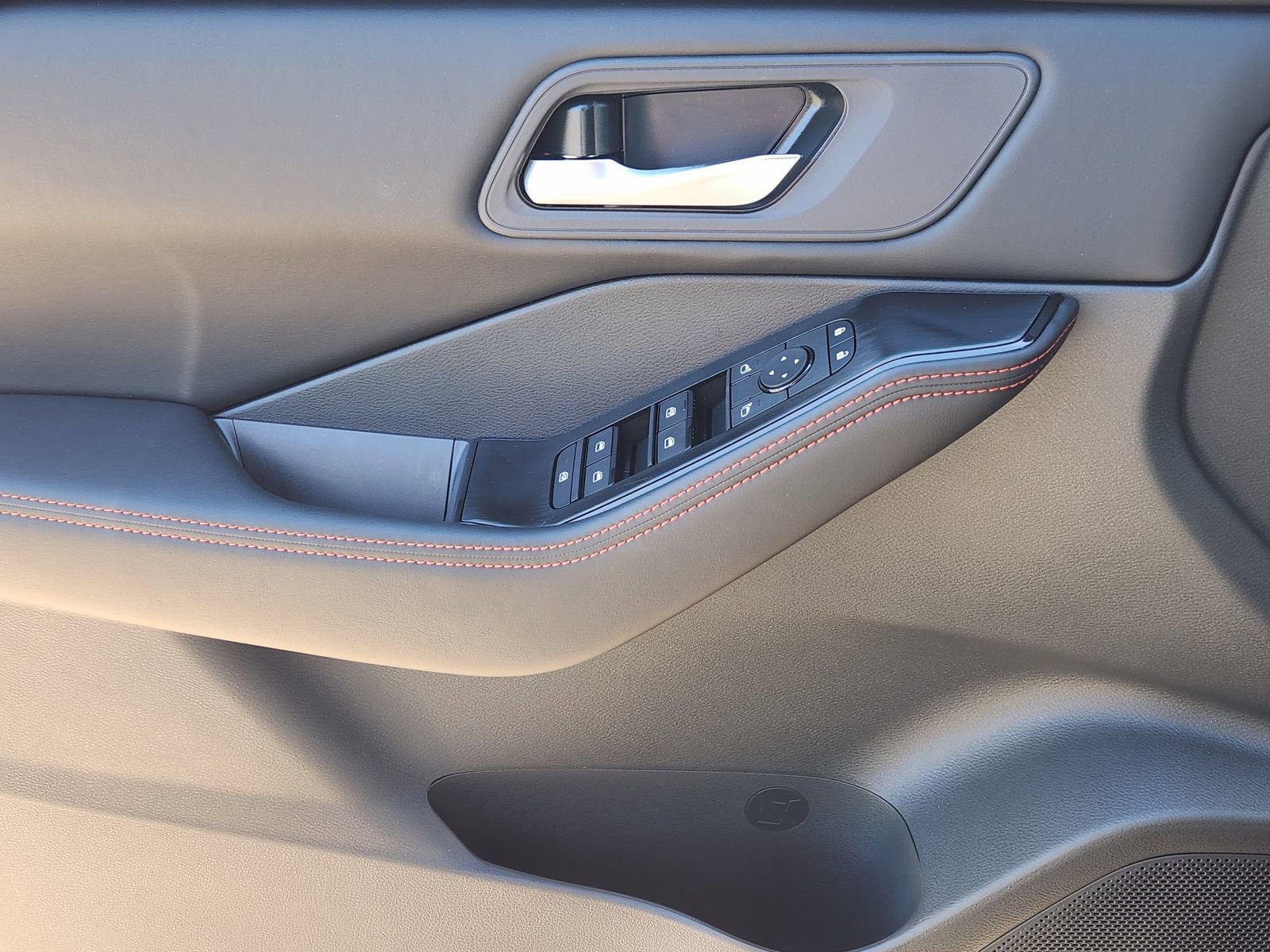 New 2026 Nissan Rogue SV image 20