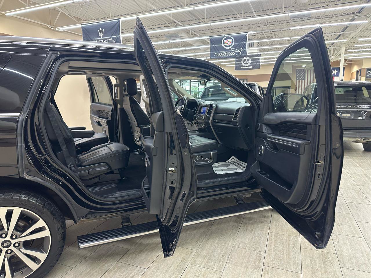 Used 2020 Ford Expedition Platinum AWD/4WD image 11