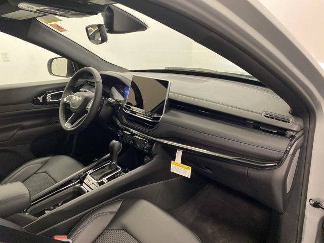 New 2026 Jeep Compass Latitude image 21