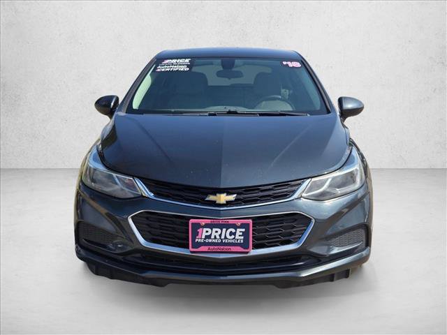 Used 2018 Chevrolet Cruze LT w/ Convenience Package FWD image 2