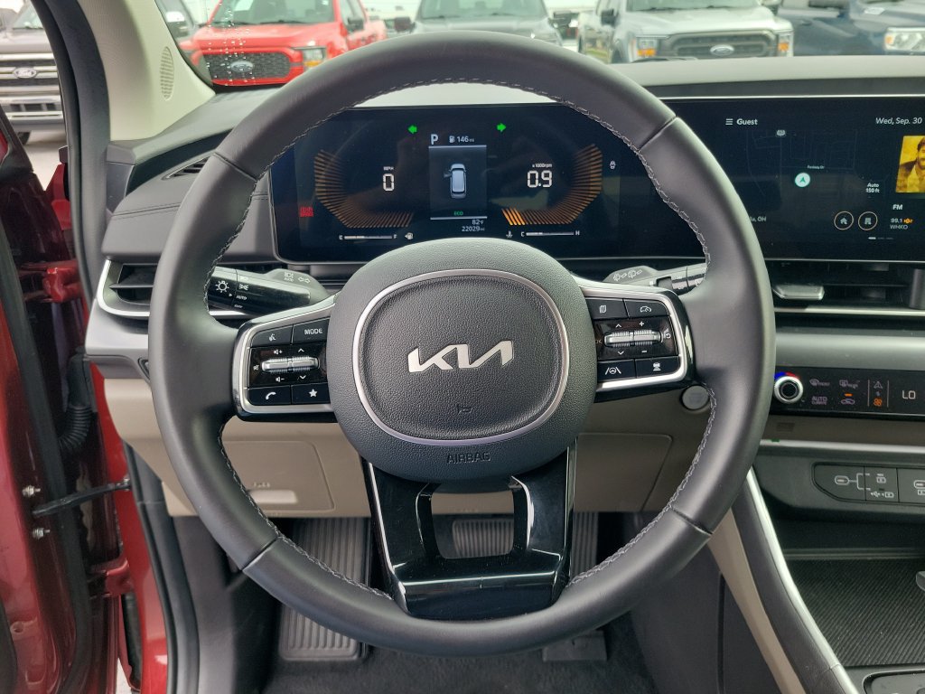 Used 2026 Kia Carnival FWD image 25