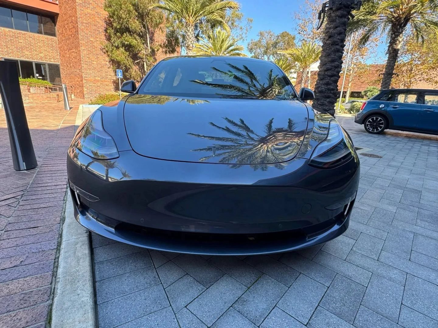 Used 2023 Tesla Model 3 Standard Range RWD image 2