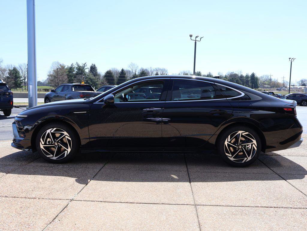 New 2026 Hyundai Sonata SEL image 3