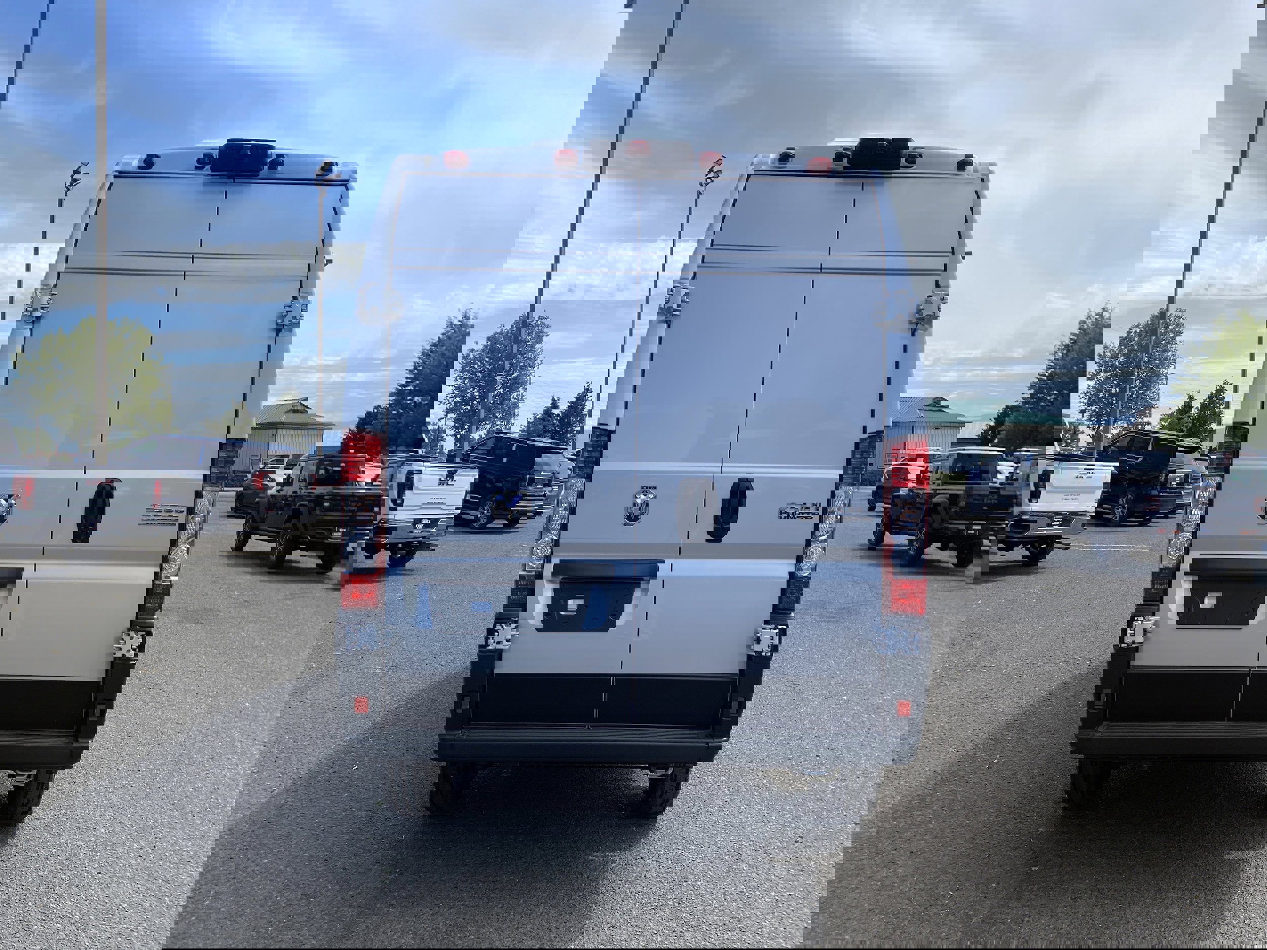 New 2025 RAM ProMaster 2500 w/ Convenience Group image 4