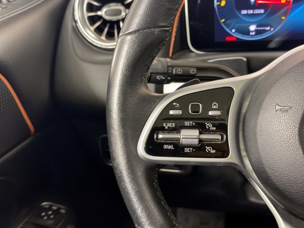 Used 2021 Mercedes-Benz GLB 250 image 18
