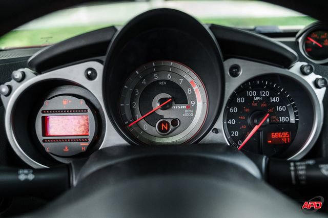 Used 2013 Nissan 370Z NISMO image 9