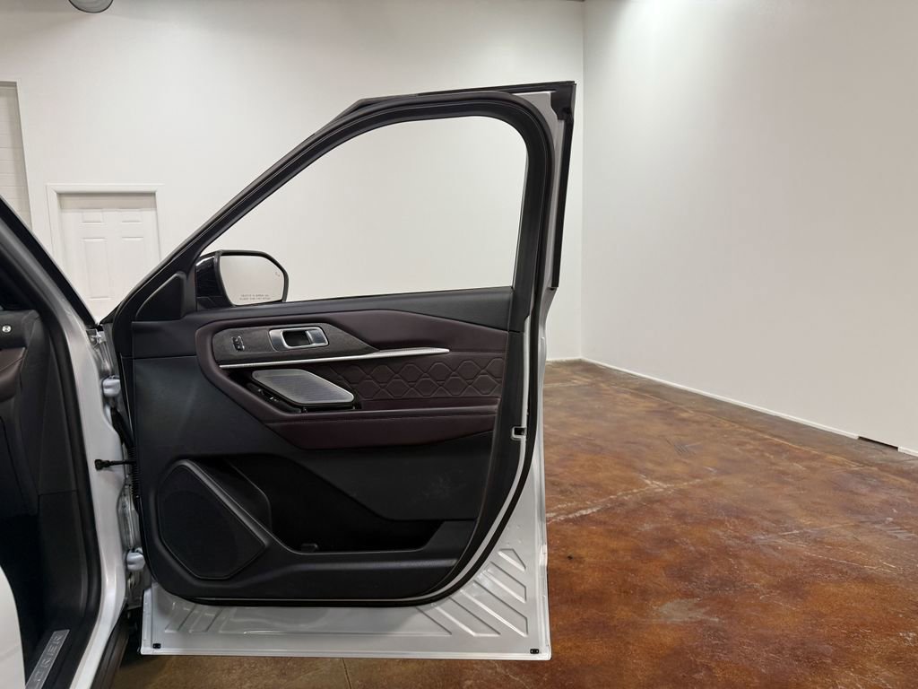 Used 2025 Ford Explorer Platinum w/ LUX Leather Package image 62