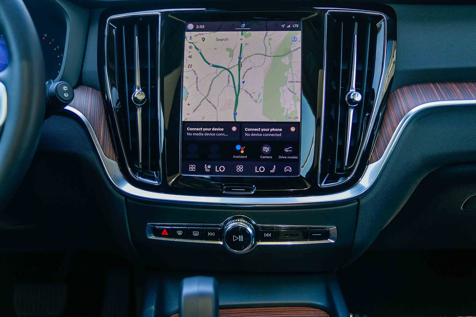 Used 2025 Volvo V60 B5 Cross Country Plus image 14