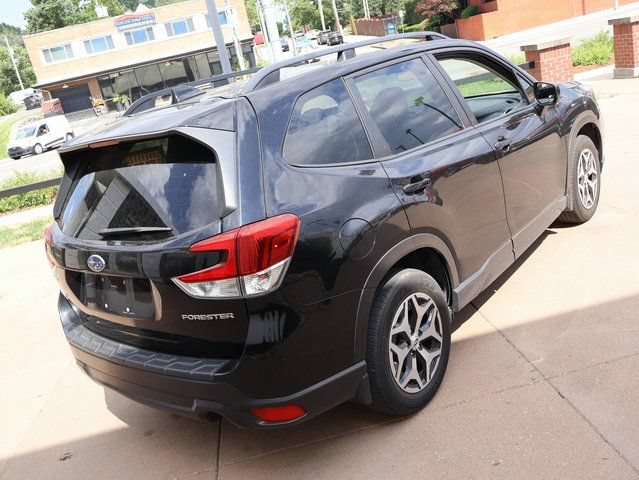 Used 2021 Subaru Forester Premium AWD/4WD image 7