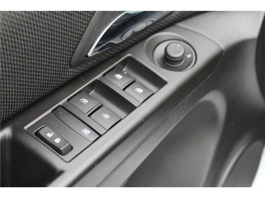 Used 2016 Chevrolet Cruze LT w/ RS Package image 13