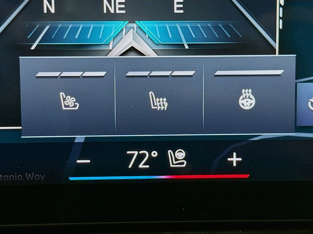 Used 2026 BMW X5 sDrive40i w/ Executive Package image 21