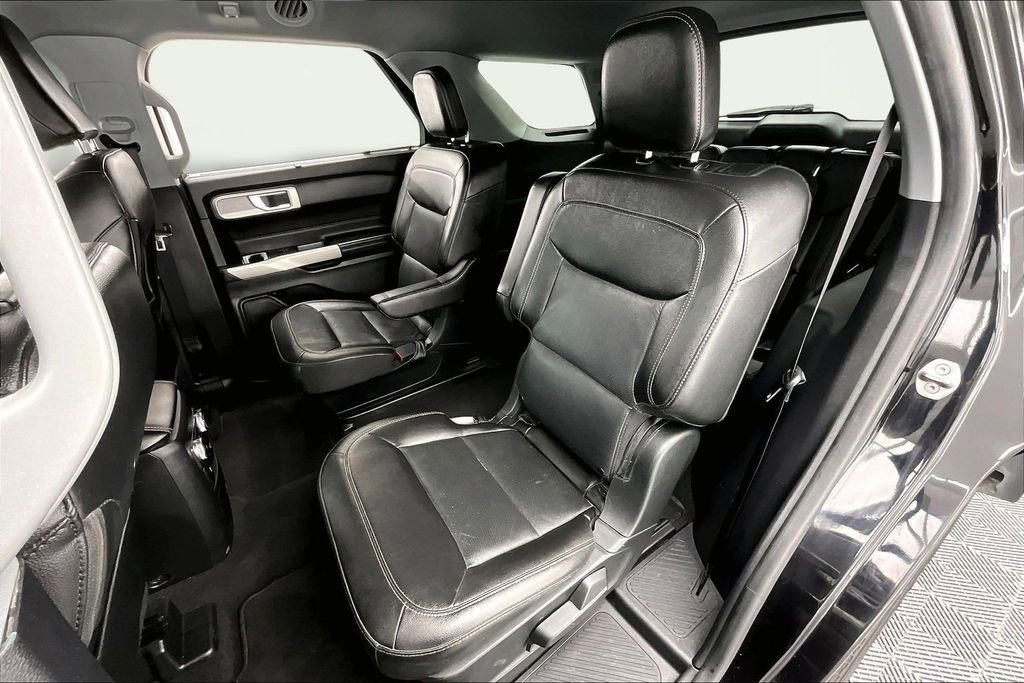 Used 2022 Ford Explorer Limited w/ Equipment Group 301A image 26