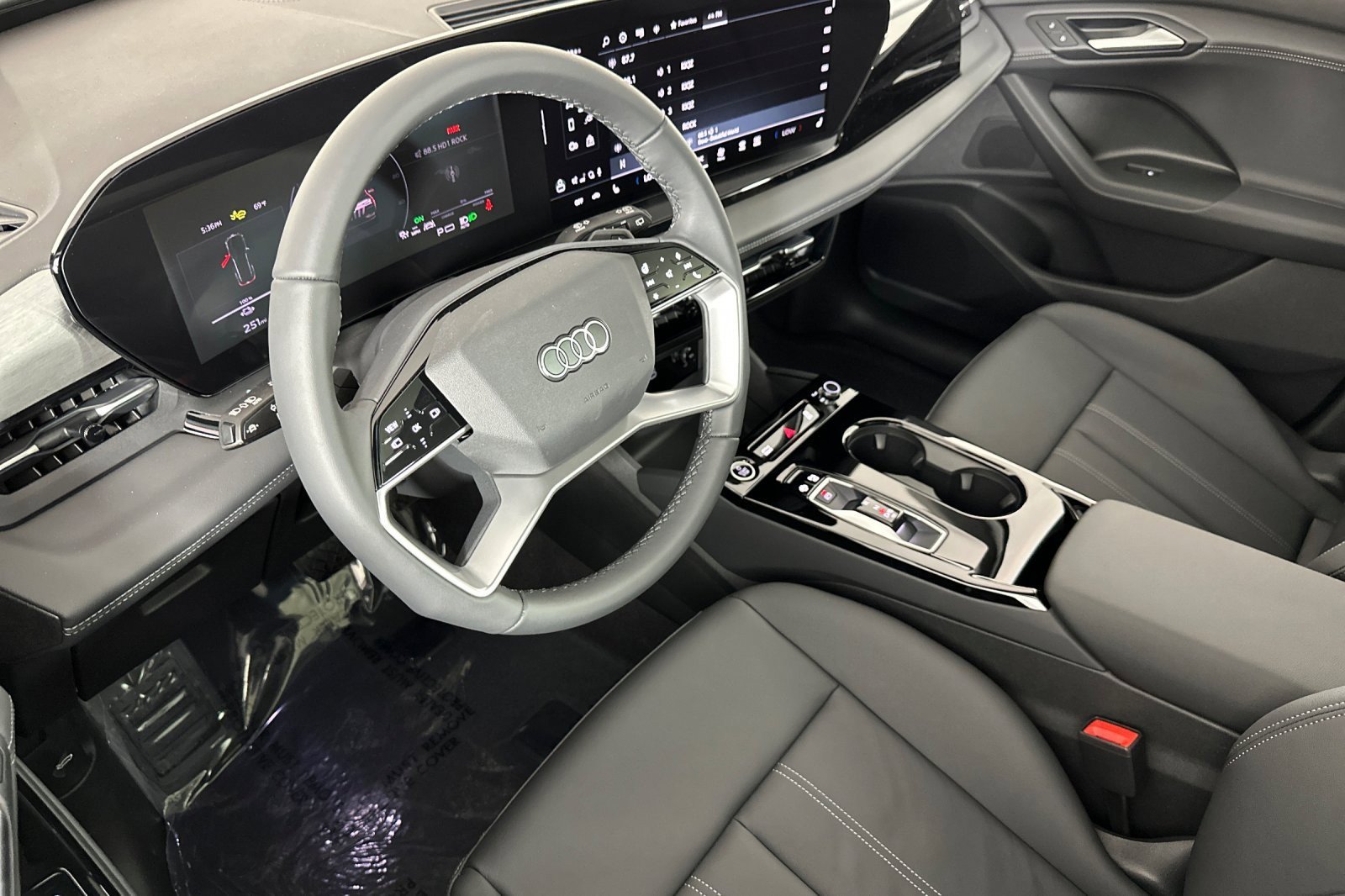 New 2025 Audi Q6 e-tron Premium image 9