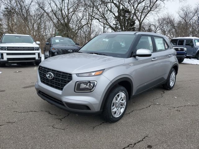New 2026 Hyundai Venue SE image 2