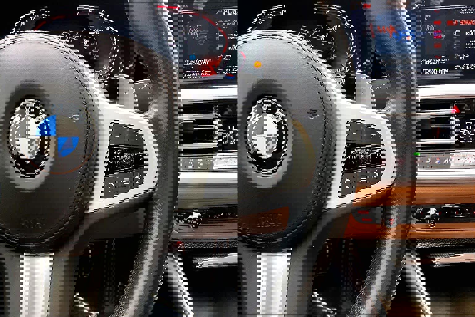 Used 2019 BMW 330i Sedan w/ M Sport Package image 23