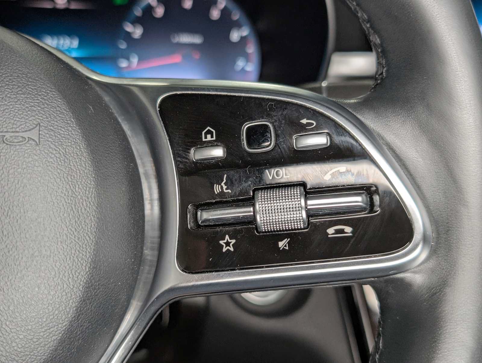 Certified 2020 Mercedes-Benz GLC 300 4MATIC image 32