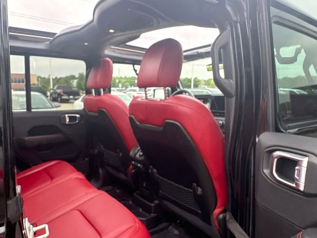 Used 2024 Jeep Wrangler Unlimited Rubicon 392 AWD/4WD image 31