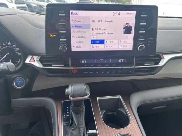 Used 2021 Toyota Sienna XLE FWD image 22