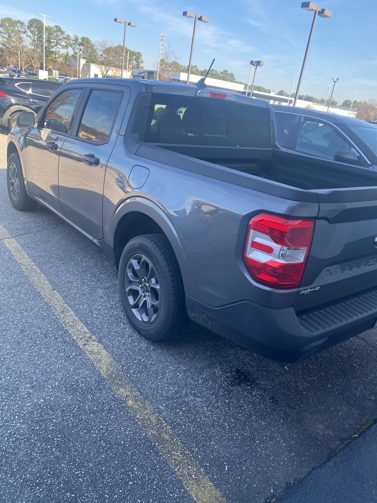 Used 2022 Ford Maverick XLT image 4