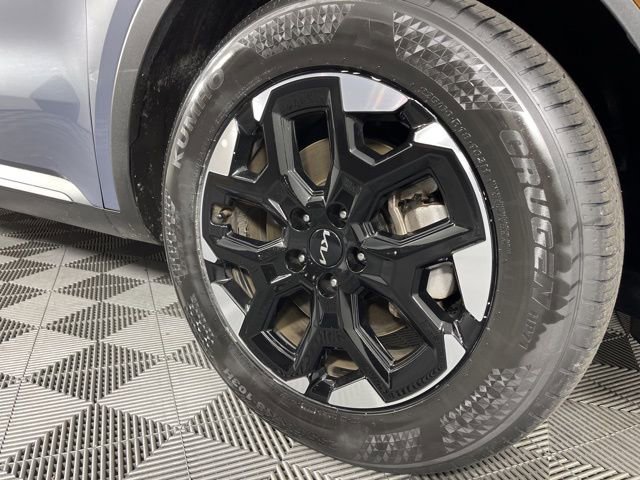 Used 2024 Kia Sorento S image 14