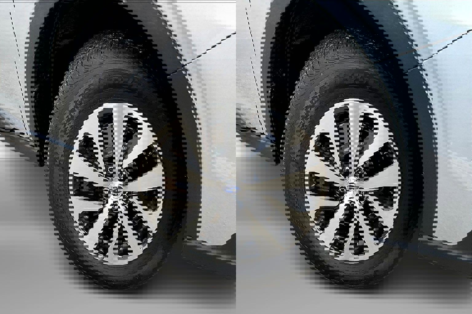 Used 2021 Subaru Outback Premium image 9