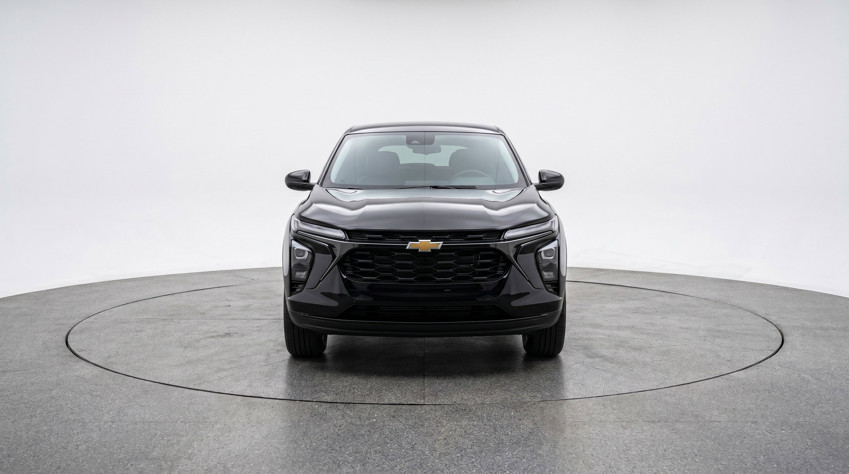 Used 2025 Chevrolet Trax LT FWD image 2