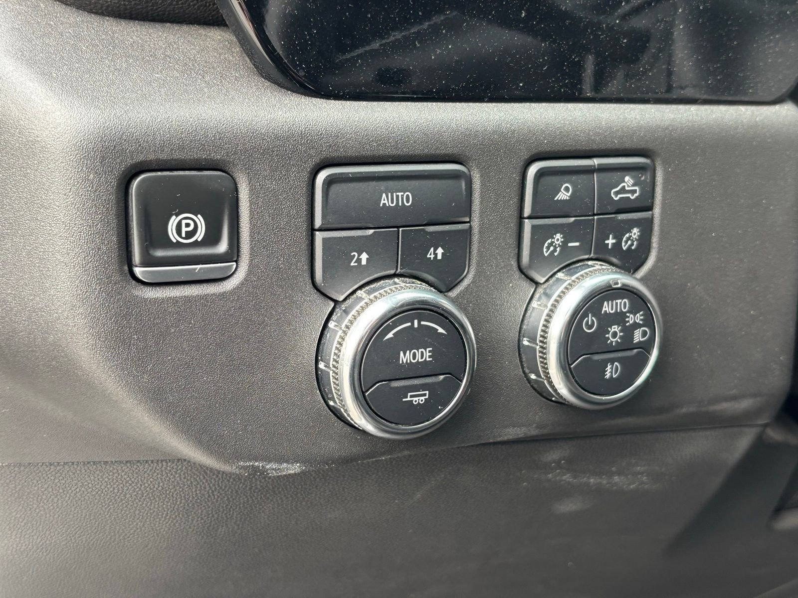 Used 2025 GMC Sierra 1500 SLT image 12