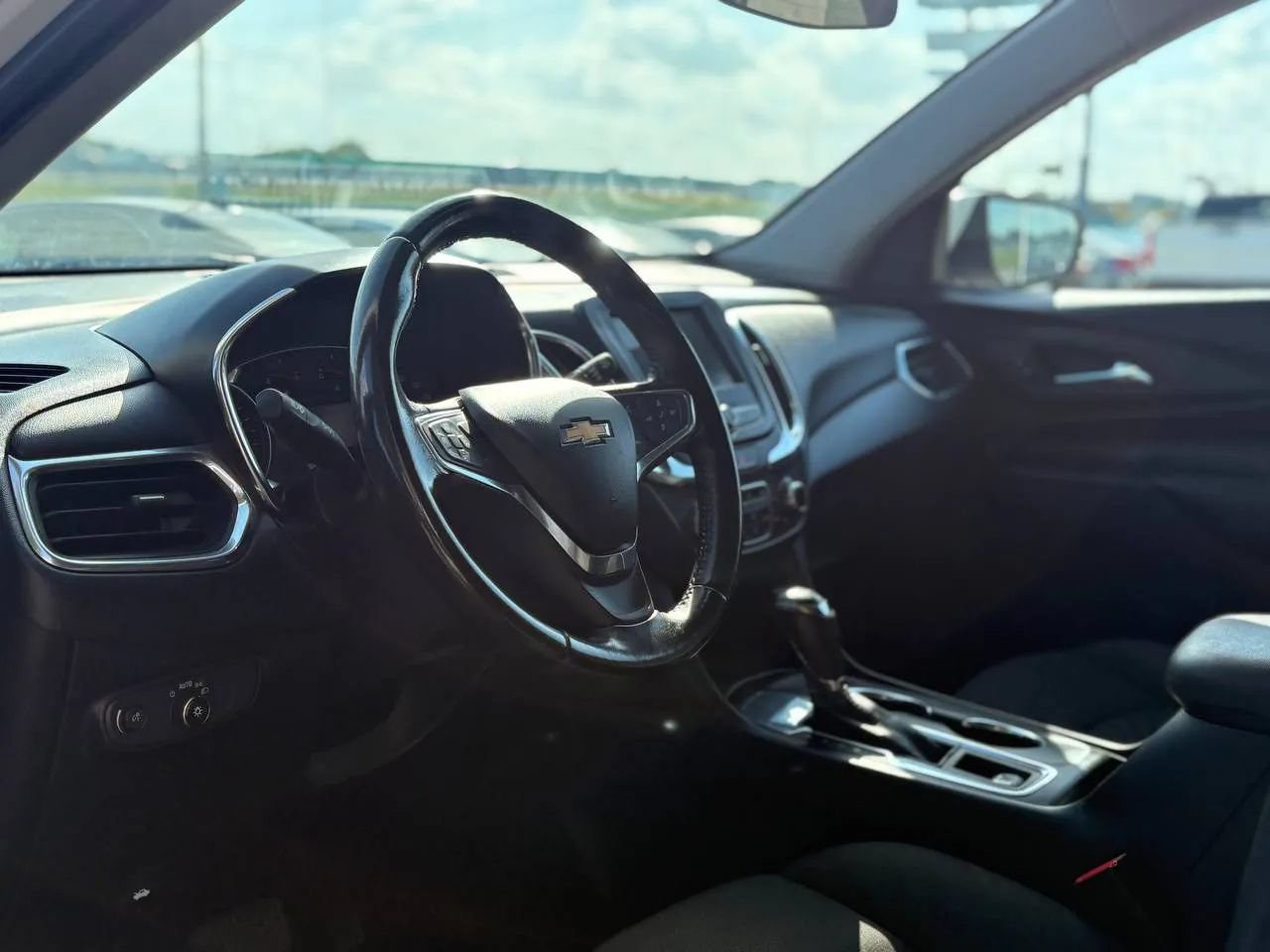 Used 2019 Chevrolet Equinox LT FWD image 20