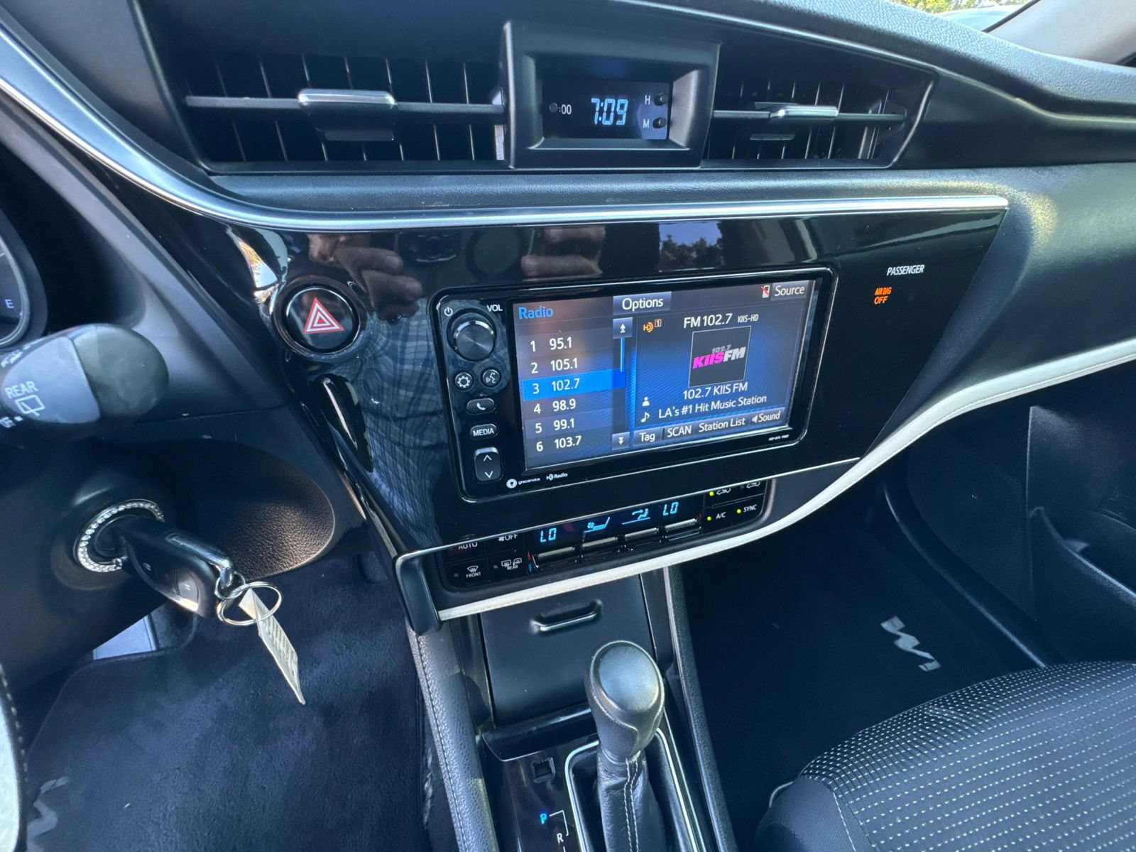 Used 2017 Toyota Corolla iM w/ Carpet Mat Package FWD image 29