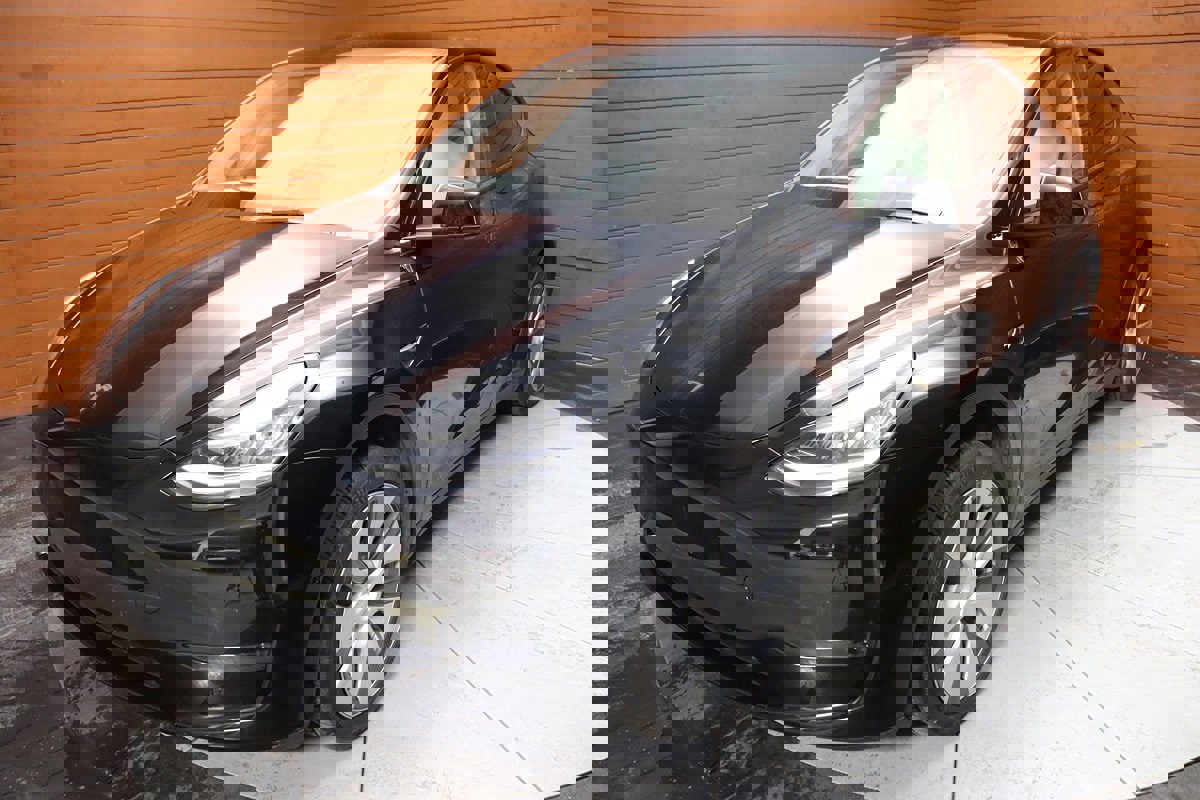 Used 2023 Tesla Model Y Long Range image 4
