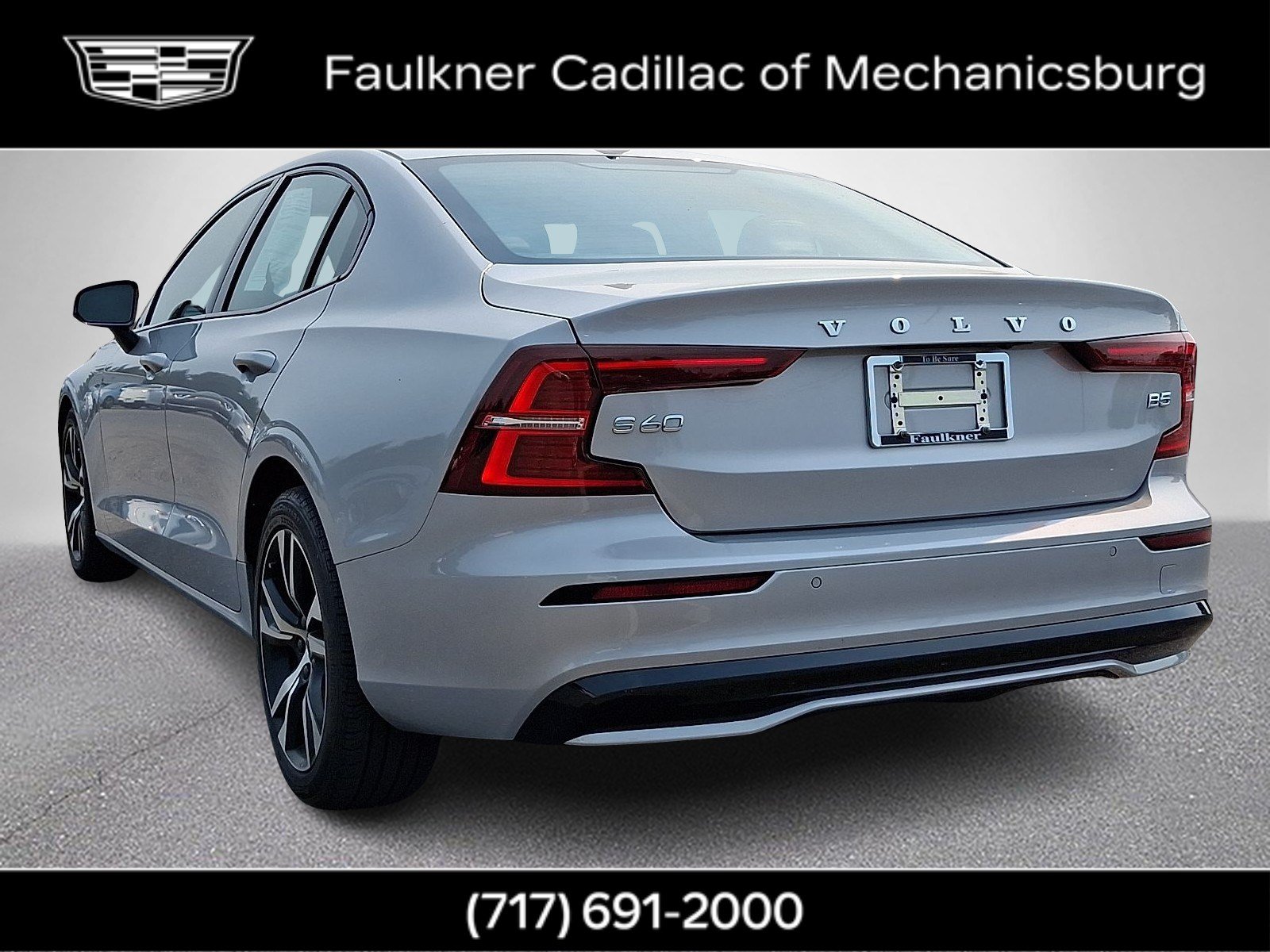 Used 2025 Volvo S60 B5 Core FWD image 8