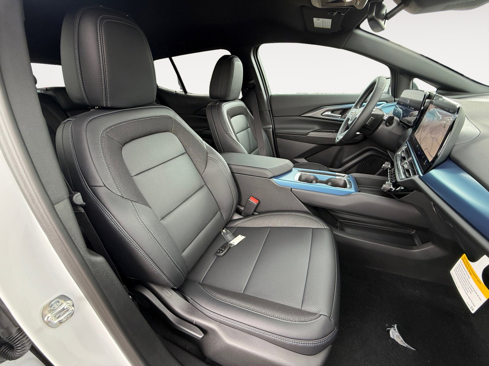 New 2026 Chevrolet Equinox EV LT image 19