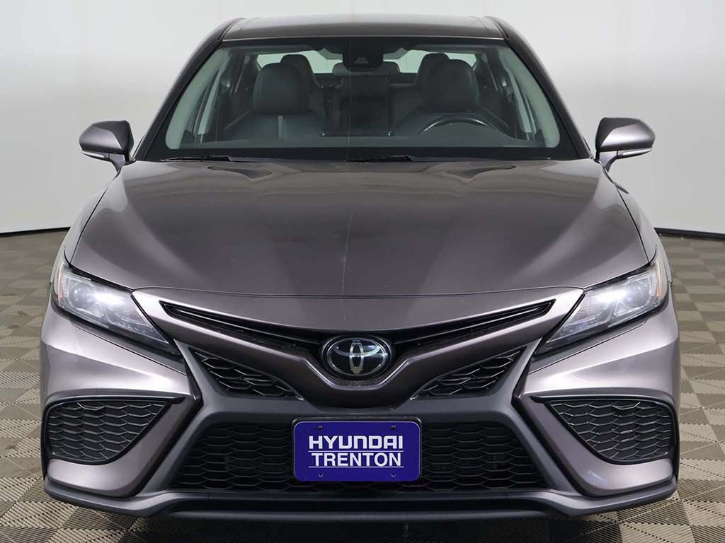 Used 2024 Toyota Camry SE FWD image 7