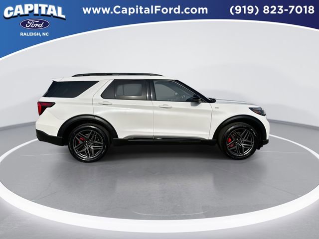 Certified 2025 Ford Explorer ST-Line w/ Premium Package AWD/4WD image 9