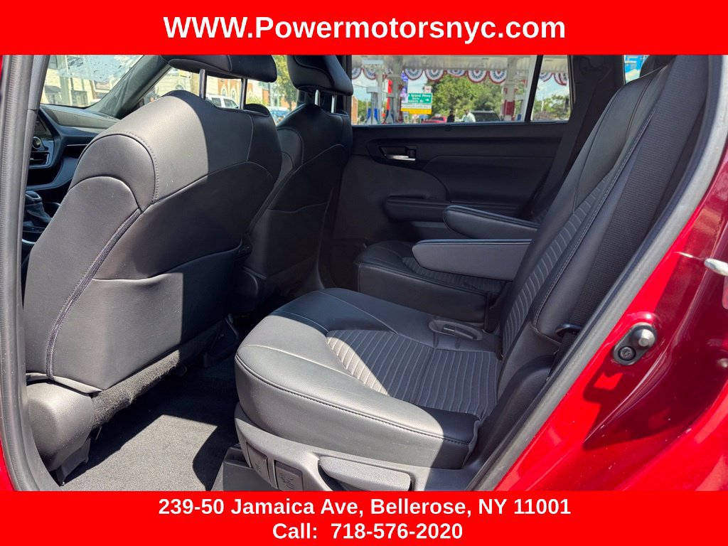 Used 2022 Toyota Highlander XSE FWD image 24