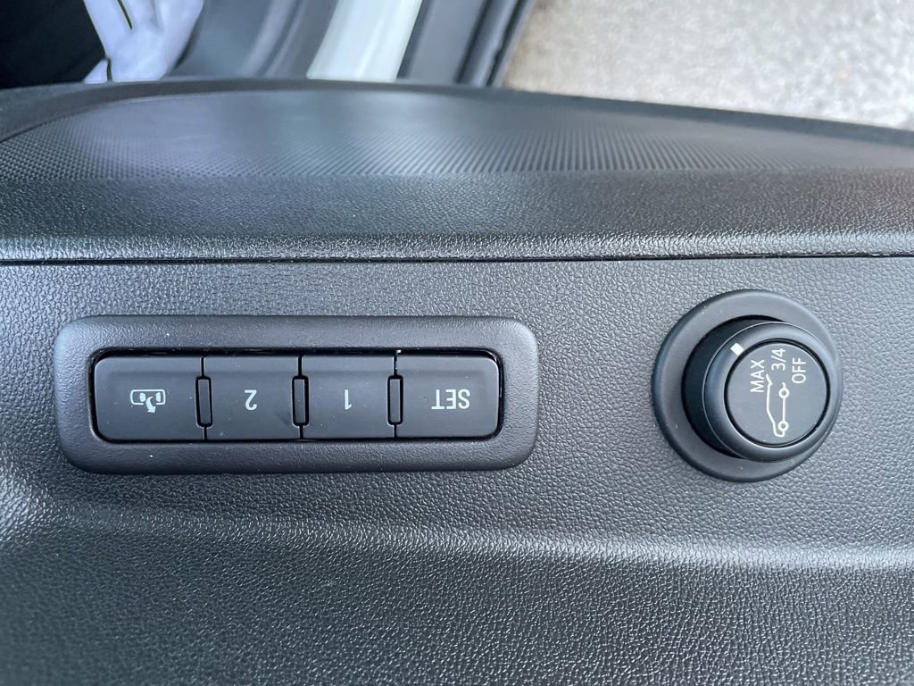 Used 2020 Chevrolet Equinox Premier w/ LPO, Floor Liner Package image 26