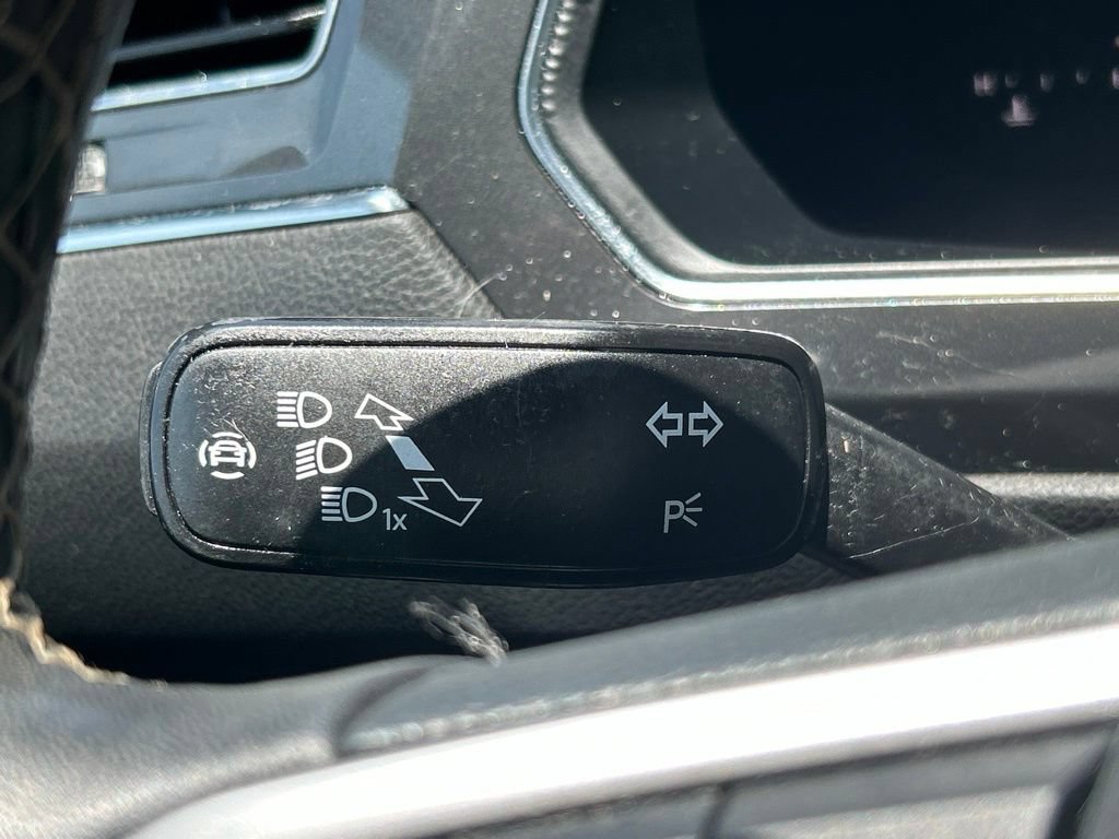 Used 2022 Volkswagen Tiguan SE FWD image 30