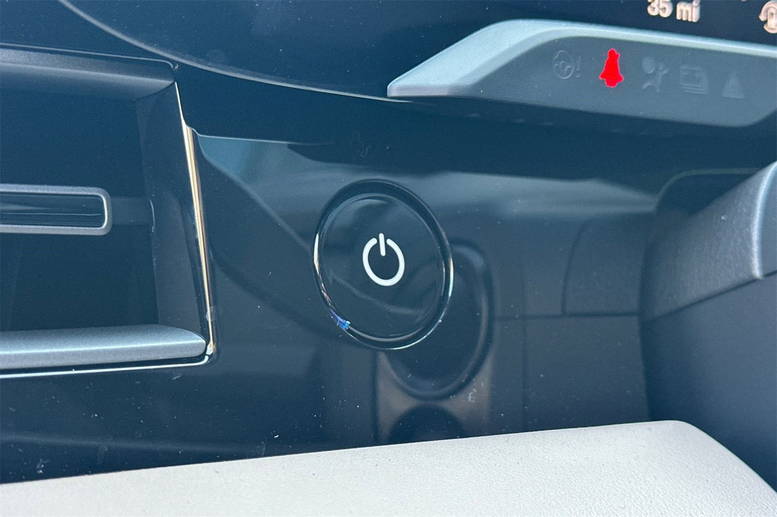 New 2025 Porsche Taycan image 23