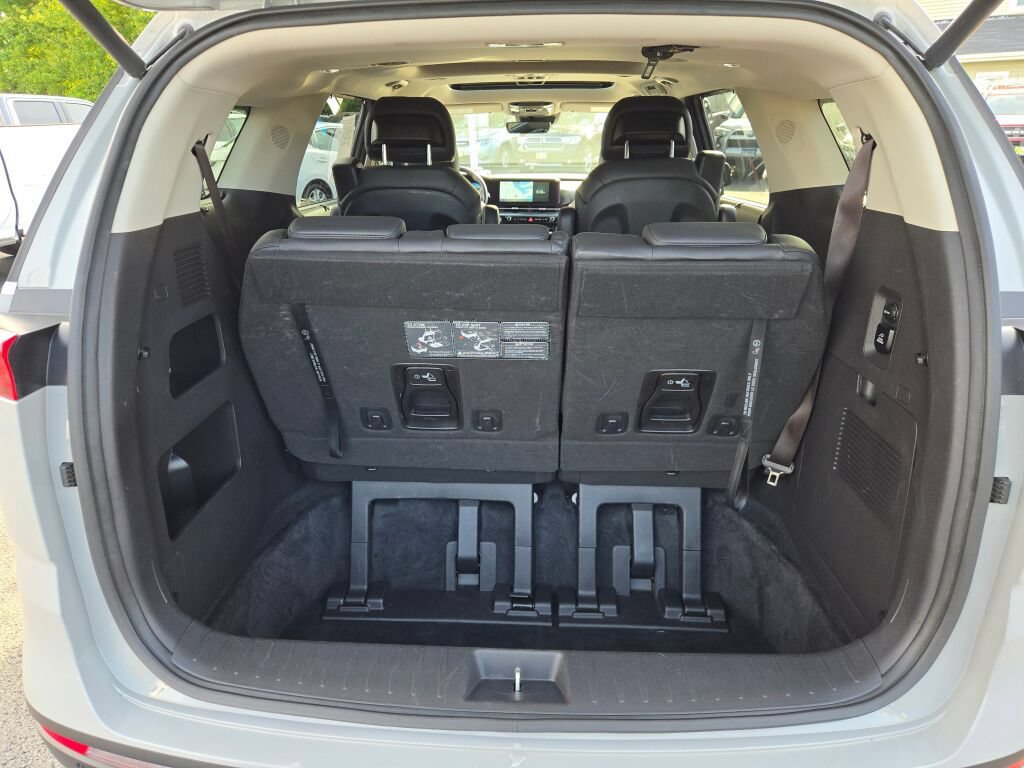 Used 2022 Kia Carnival SX Prestige FWD image 19