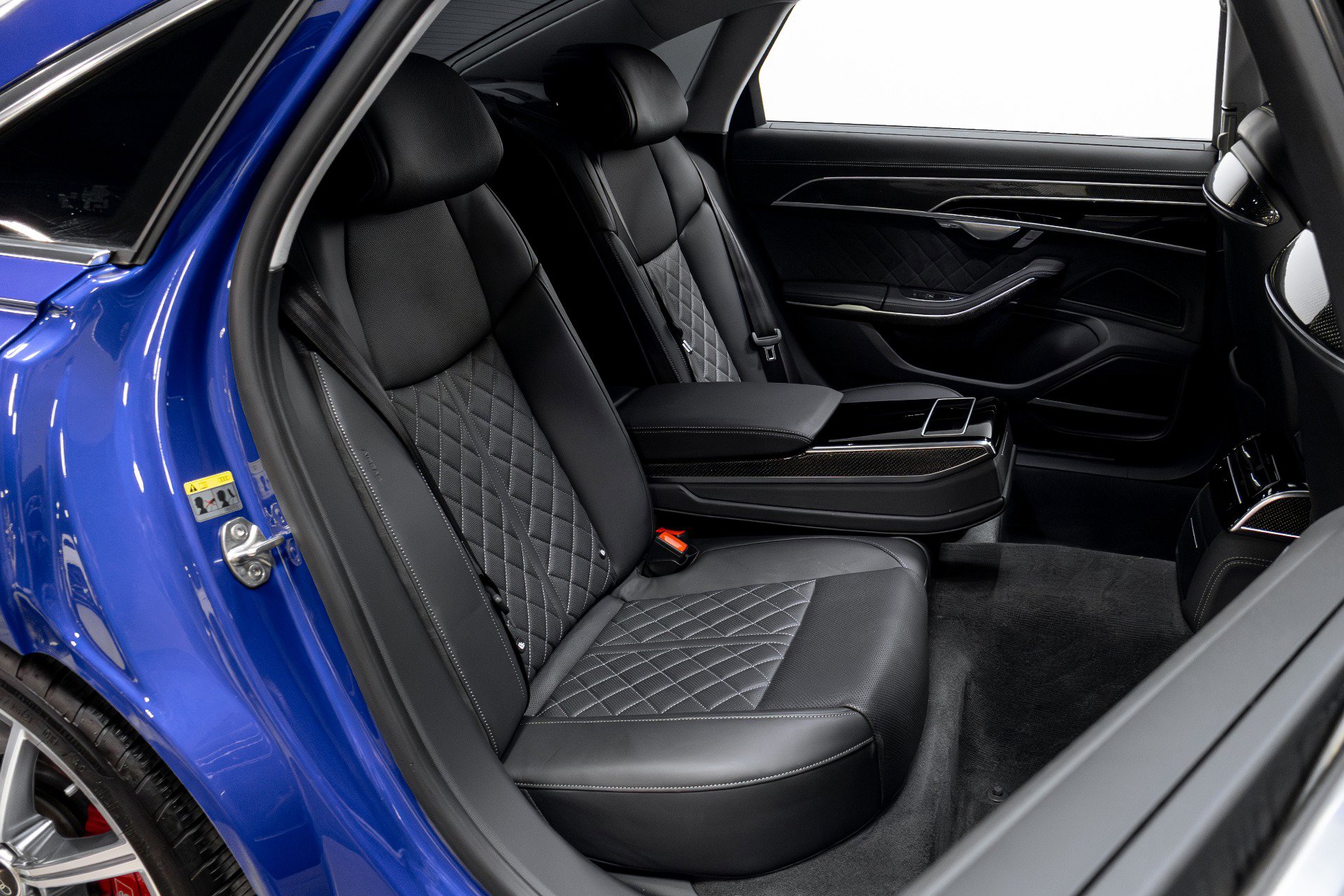 Used 2023 Audi S8 image 24