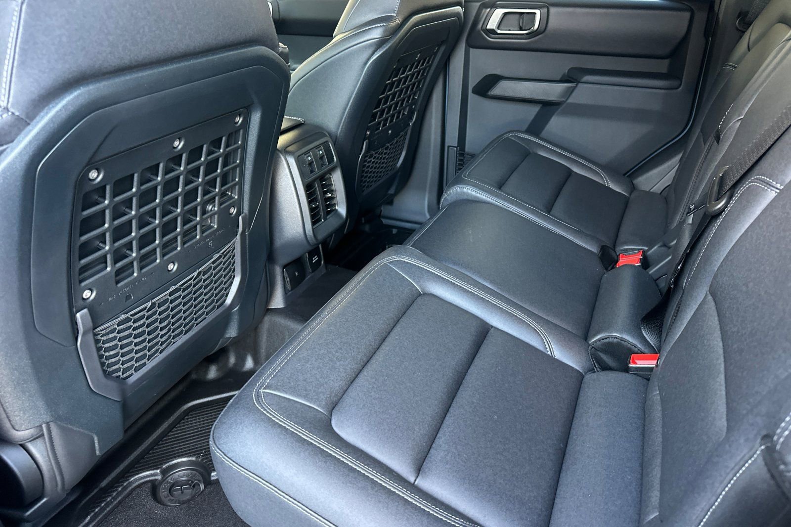 New 2025 Ford Bronco Badlands w/ Sasquatch Package image 11