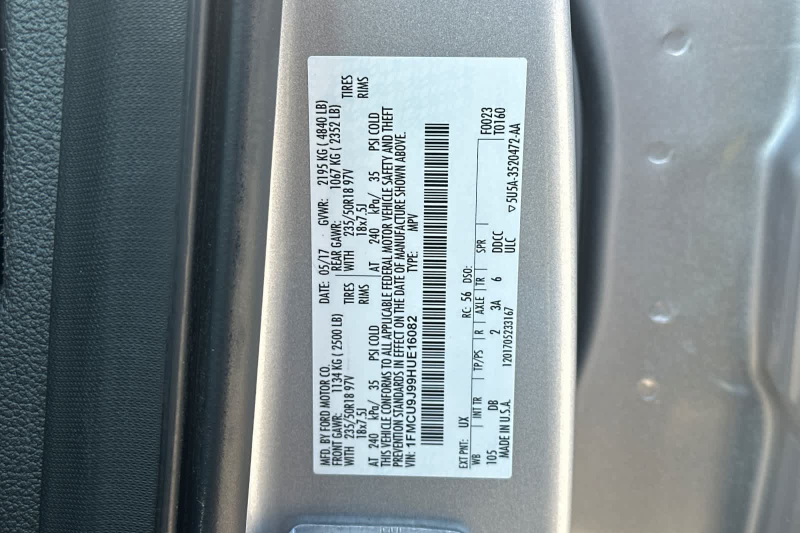 Used 2017 Ford Escape Titanium AWD/4WD image 29