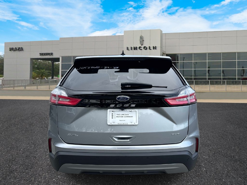 Used 2024 Ford Edge SEL w/ Convenience Package AWD/4WD image 4