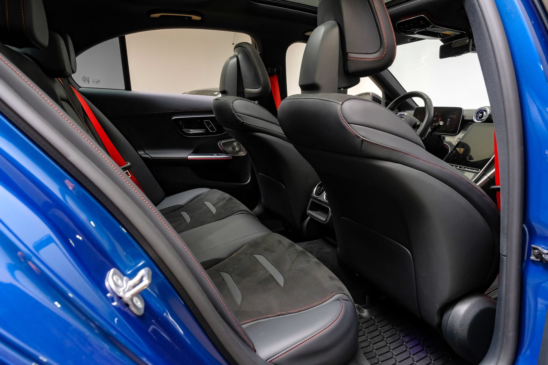 Used 2024 Mercedes-Benz C 43 AMG 4MATIC Sedan image 37