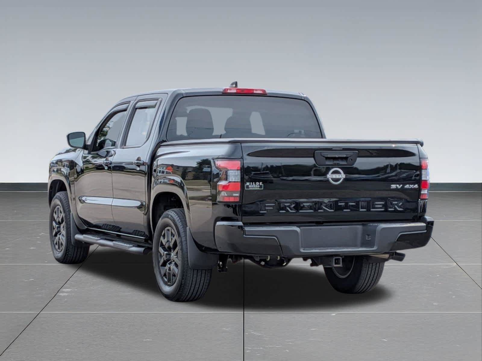 Used 2022 Nissan Frontier SV AWD/4WD image 3
